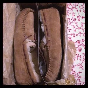 Bran new Dakota moccasins